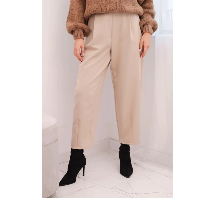 Dámské kalhoty s vysokým pasem a záhyby béžové Dámské kalhoty s vysokým pasem a záhyby béžové