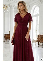 635-5 MELANIA dlouhé lesklé šaty s výstřihem a krátkými rukávy - vínové 635-5 MELANIA dlouhé lesklé šaty s výstřihem a krátkými rukávy - vínové