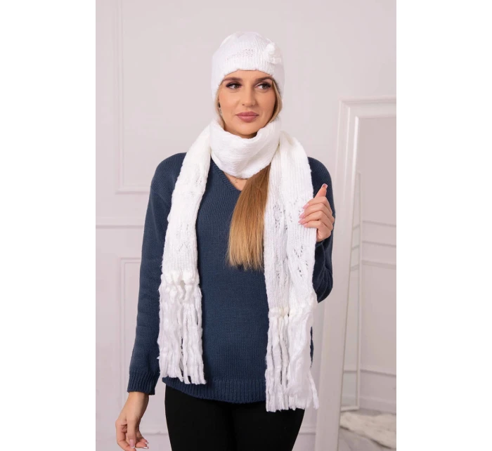 Dámská souprava se šátkem Dorota K366 bílá Dámská souprava se šátkem Dorota K366 bílá