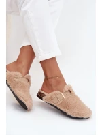 Kožešinové dámské pantofle na platformě s páskem a přezkou béžové model 21709376 - Boto