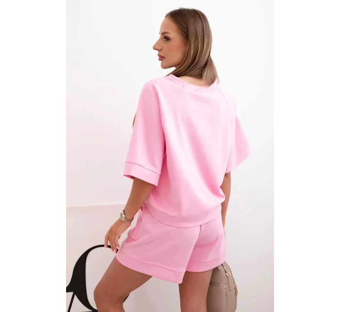 Dámská máslová souprava s halenkou s krátkým rukávem a šortkami s gumičkou světle růžová Dámská máslová souprava s halenkou s krátkým rukávem a šortkami s gumičkou světle růžová