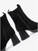 Jedinečné kotníčkové boty dámské černé na širokém podpatku Jedinečné kotníčkové boty dámské černé na širokém podpatku