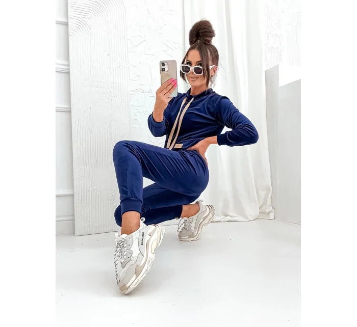 Tmavě modrý velurový dámský komplet model 20878962 - Moon