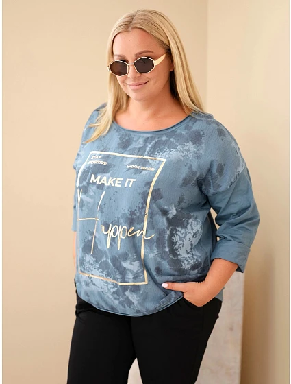 Dámská bavlněná halenka Plus Size s potiskem a výstřihem U džíny modrá Dámská bavlněná halenka Plus Size s potiskem a výstřihem U džíny modrá