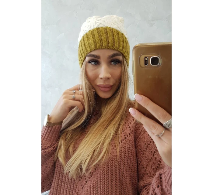 Fleecová čepice Bibiana K264 kiwi+ecru