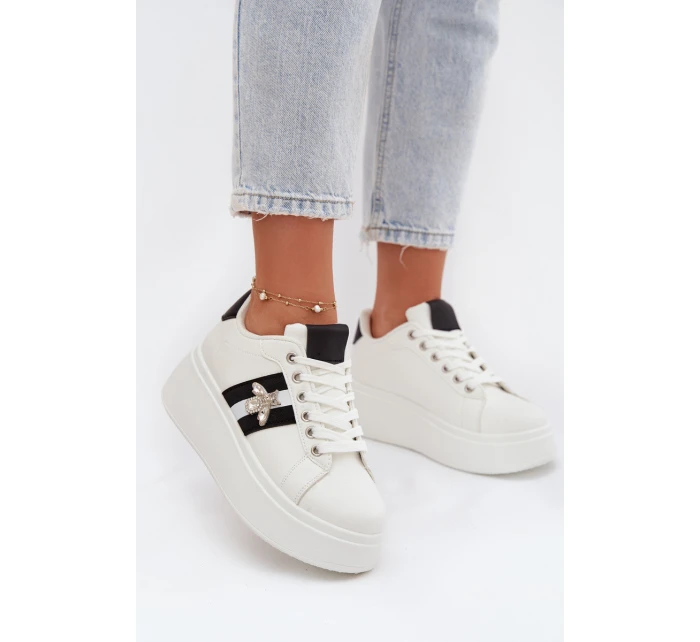 Dámské tenisky na platformě s bílým přívěskem Palvessa Dámské tenisky na platformě s bílým přívěskem Palvessa