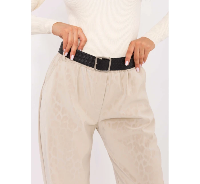 Spodnie IT SP model 21389004 jasny beżowy - FPrice Spodnie IT SP model 21389004 jasny beżowy - FPrice