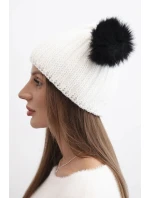 Dámská zimní čepice z vlny s pomponem K433 bílá Dámská zimní čepice z vlny s pomponem K433 bílá