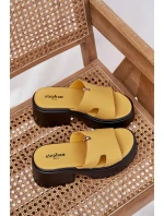 Dámské Pantofle Na Platformě A Podpatku Žluté model 21687111 - Boto Dámské Pantofle Na Platformě A Podpatku Žluté model 21687111 - Boto