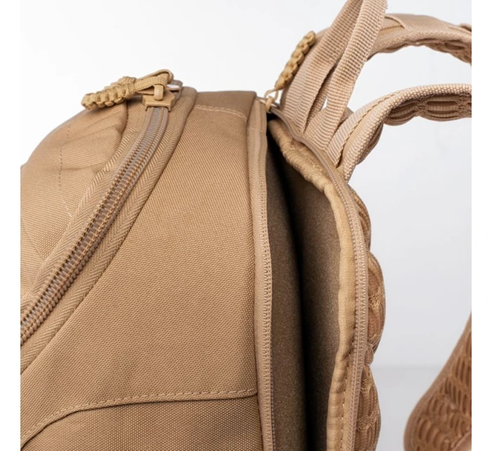 28 batoh model 19765646 - Magnum