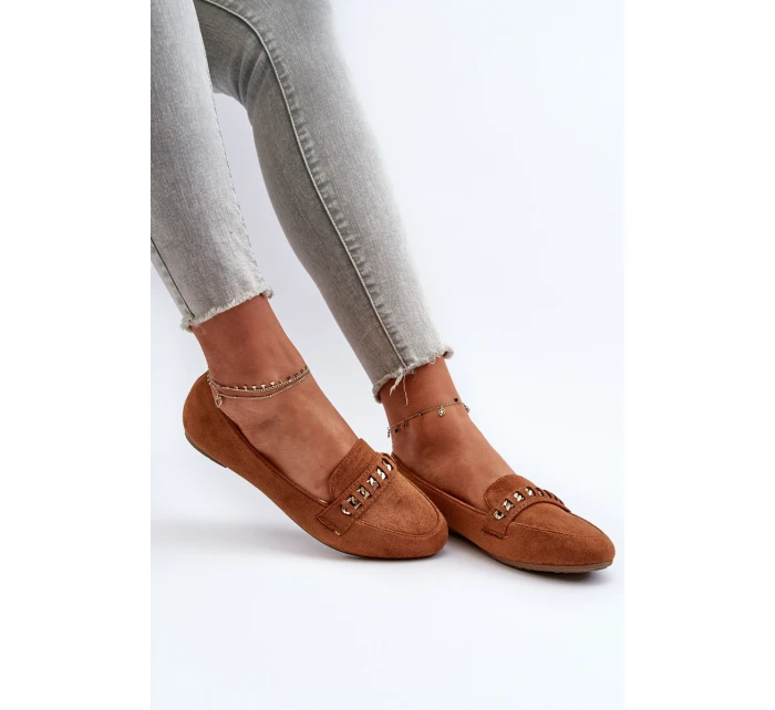 Lesklé dámské mokasíny s řetízkem Camel model 21656869 - Boto Lesklé dámské mokasíny s řetízkem Camel model 21656869 - Boto