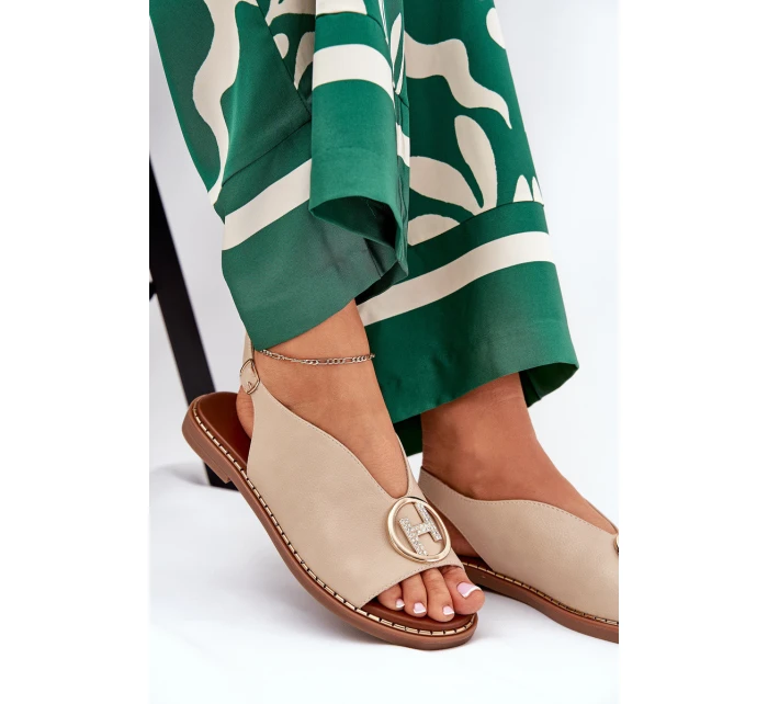 Ploché elegantní sandály s ozdobou béžové Iseliria Ploché elegantní sandály s ozdobou béžové Iseliria
