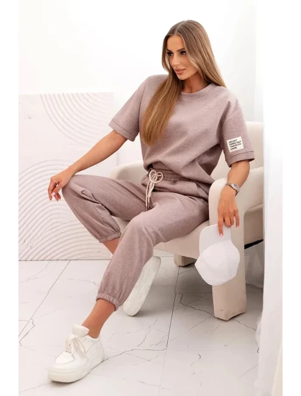 Dámský viskózový komplet s krátkým rukávem a nohavicemi béžový melír Dámský viskózový komplet s krátkým rukávem a nohavicemi béžový melír