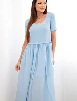 Dámské bavlněné midi šaty s krátkým rukávem a rozšířeným spodkem modrá