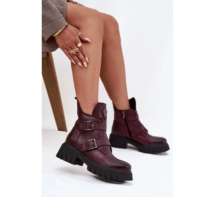 Kožené zateplené dámské boty s přezkami a ozdobným detailem model 21707581 bordó - Zazoo