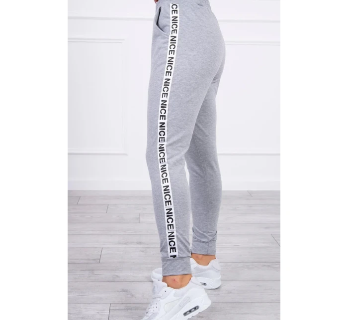 Sada s ozdobnými stuhami šedá