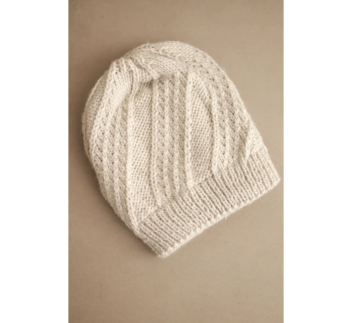 Dámská zimní čepice z vlny model 21750364 béžová - K-Fashion Dámská zimní čepice z vlny model 21750364 béžová - K-Fashion