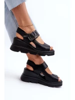 Dámské sandály na klínové podrážce a platformě z ekokože černé Triaola