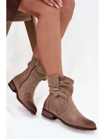 Dámské kotníkové boty na nízkém podpatku s mačkáním zateplené khaki Gracia Dámské kotníkové boty na nízkém podpatku s mačkáním zateplené khaki Gracia