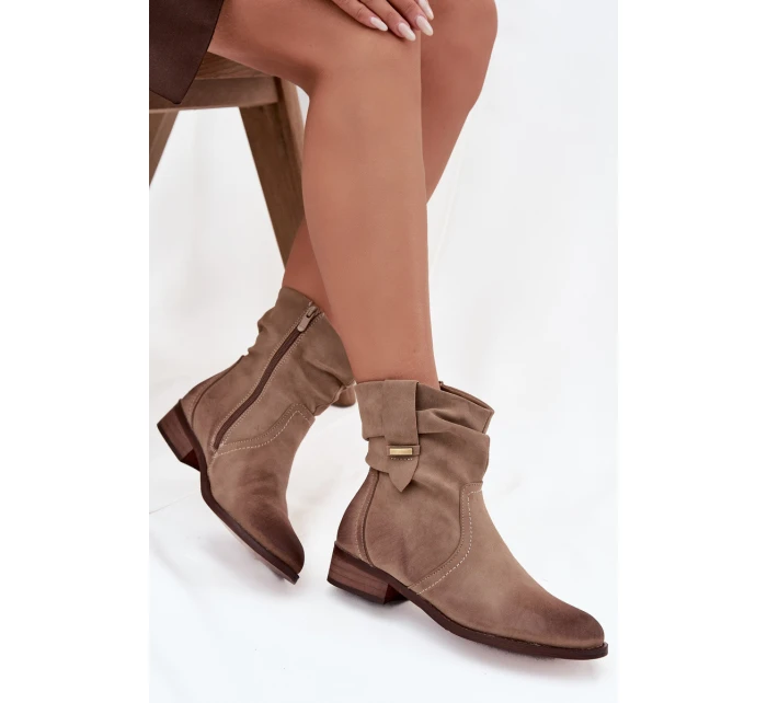 Dámské kotníkové boty na nízkém podpatku s mačkáním zateplené khaki Gracia Dámské kotníkové boty na nízkém podpatku s mačkáním zateplené khaki Gracia