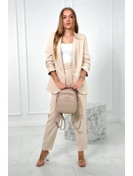 Elegantní souprava saka a kalhot tmavě béžové barvy Elegantní souprava saka a kalhot tmavě béžové barvy