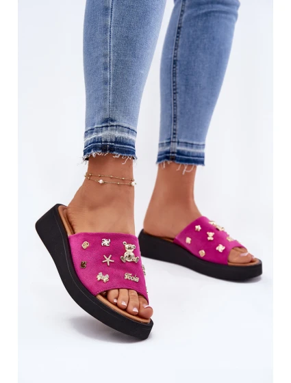 Dámské Zamszové Pantofle S Fuchsie model 21697716 - VINCEZA Dámské Zamszové Pantofle S Fuchsie model 21697716 - VINCEZA