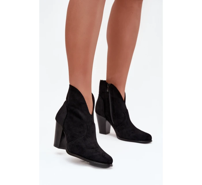 Dámské kotníčkové boty na podpatku z eko semiše černé model 21711578 - Boto