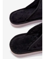 Pánské Černé Pantofle model 21793959 - Boto Pánské Černé Pantofle model 21793959 - Boto