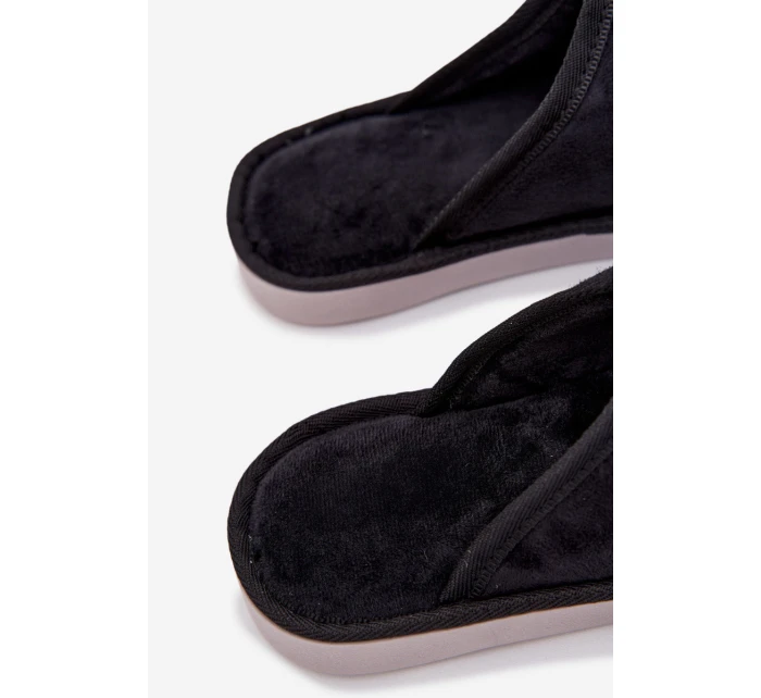 Pánské Černé Pantofle model 21793959 - Boto Pánské Černé Pantofle model 21793959 - Boto