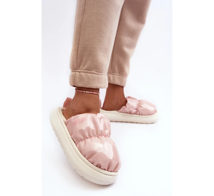 Lesklé Dámské Pantofle Růžové Big Star model 21637406 - Big Star Shoes Lesklé Dámské Pantofle Růžové Big Star model 21637406 - Big Star Shoes