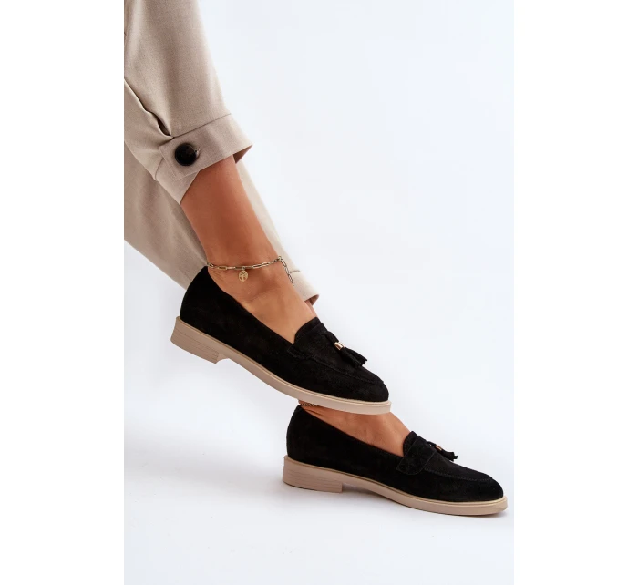 Černé Dámské Semišové Mokasíny Na Ploché Podrážce model 21652477 - Zazoo Černé Dámské Semišové Mokasíny Na Ploché Podrážce model 21652477 - Zazoo