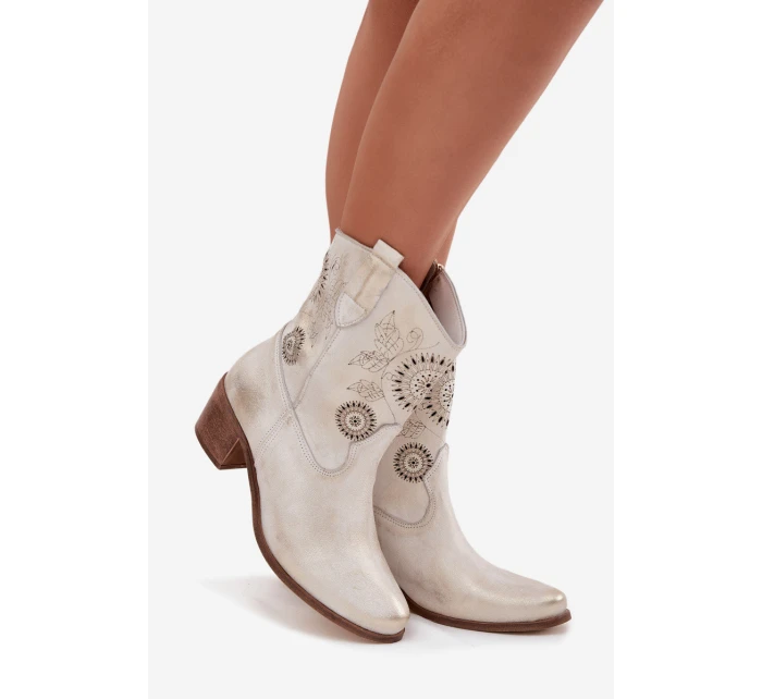 semišové kožené dámské boty s na podpatku zlaté model 21713178 - Zazoo semišové kožené dámské boty s na podpatku zlaté model 21713178 - Zazoo