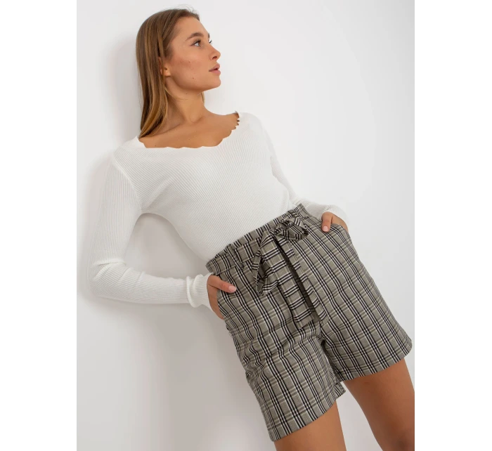 Dámské šortky LK SN  béžové a bílé model 17899865 - FPrice