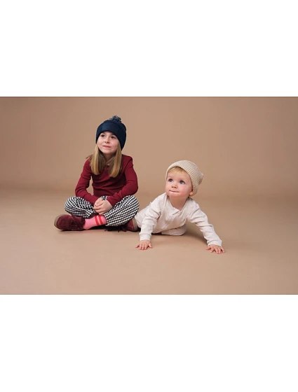 B Dětská pletená čepice s bambulí 53. french grey model 22452785 - Beechfield B Dětská pletená čepice s bambulí 53. french grey model 22452785 - Beechfield