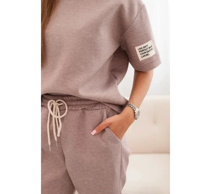 Dámský viskózový komplet s krátkým rukávem a nohavicemi béžový melír Dámský viskózový komplet s krátkým rukávem a nohavicemi béžový melír