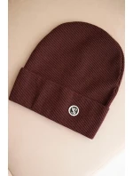 Dámská čepice z modalu a viskózy s ozdobným knoflíkem hnědá Dámská čepice z modalu a viskózy s ozdobným knoflíkem hnědá