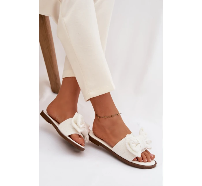 Dámské pantofle na ploché podrážce s mašlí bílé Amivelle