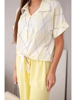 Dámský komplet viskózová košile s vázáním a kalhoty s gumou žlutý Dámský komplet viskózová košile s vázáním a kalhoty s gumou žlutý