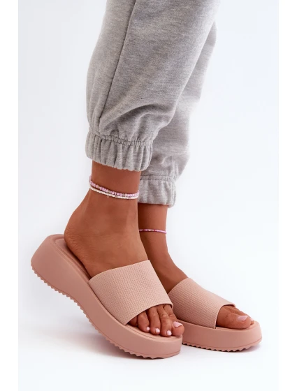 Dámské sandály na platformě a klínu růžové model 21666117 - Boto Dámské sandály na platformě a klínu růžové model 21666117 - Boto