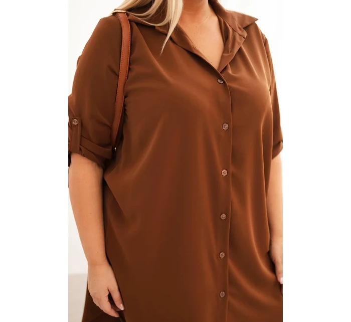 Dámská košilová šaty Plus Size s delším zadním dílem a ohrnutým rukávem tmavě camelová