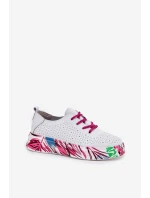 Dámské Kožené Sneakersy Na Vzorované Platformě model 21691905 Bílé - VINCEZA
