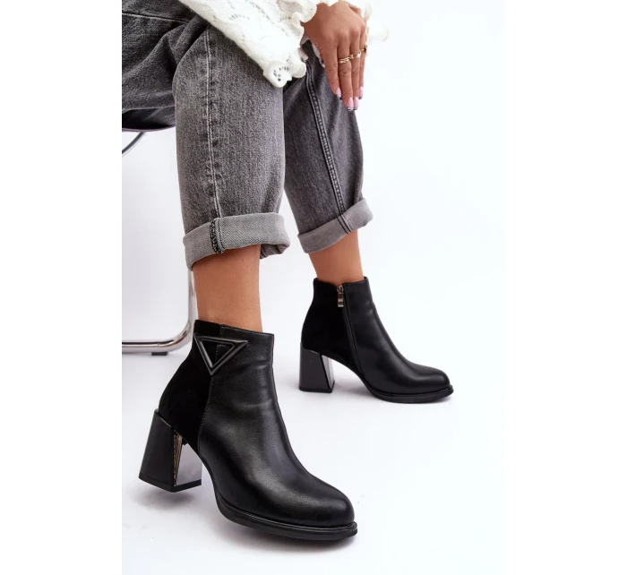 Lakované Kotníkové Boty Na Podpatku Zateplené Černé Lakované Kotníkové Boty Na Podpatku Zateplené Černé