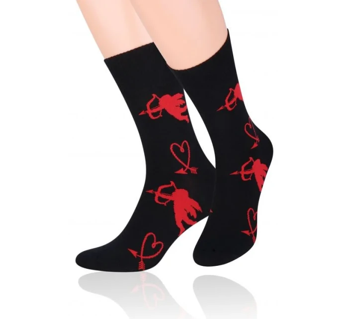 Vzorované pánské ponožky Steven art.136 Srdíčka