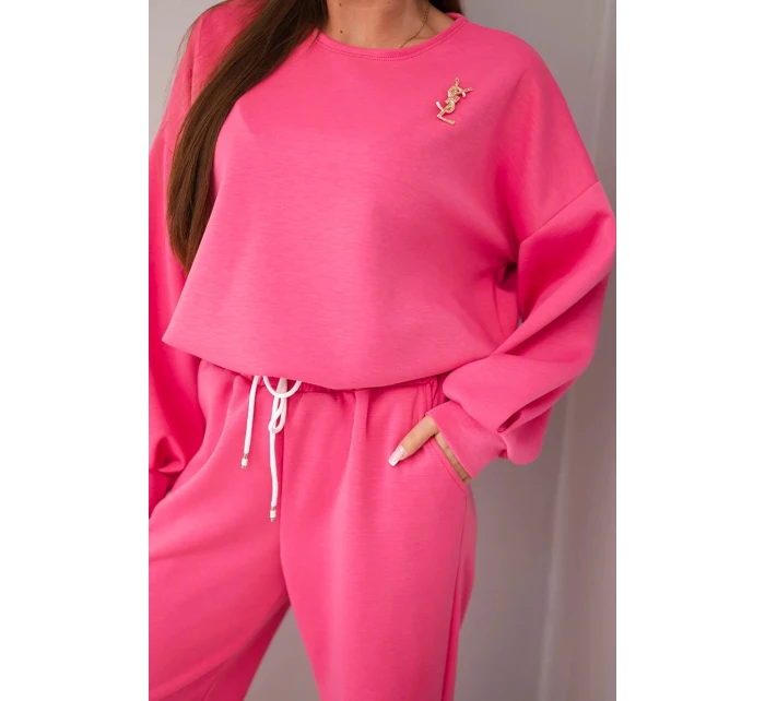 Dámská souprava máslová mikina s broží a kalhoty s rovnými nohavicemi růžový