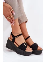 Dámské Sandály Na Klínu S Přezkou Černé model 21696177 - Boto Dámské Sandály Na Klínu S Přezkou Černé model 21696177 - Boto