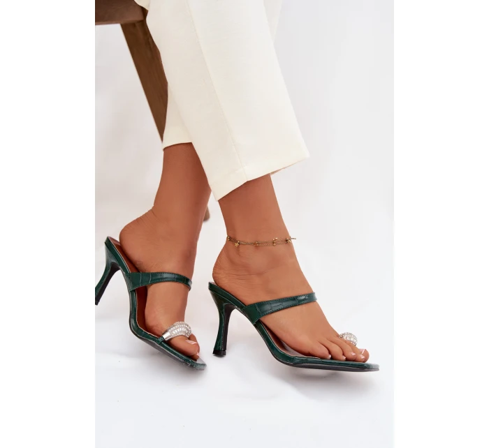 Dámské lodičky na podpatku s ozdobným detailem tmavě zelené model 21943395 - Boto Dámské lodičky na podpatku s ozdobným detailem tmavě zelené model 21943395 - Boto