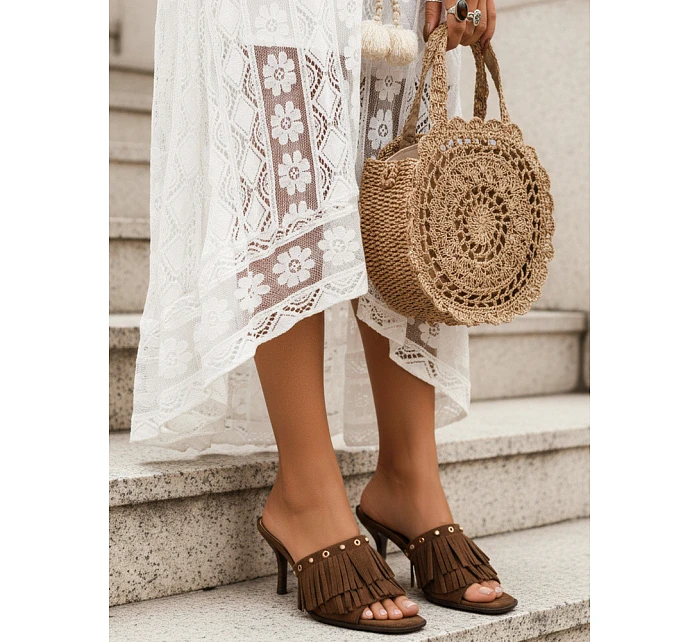 Klapki damskie na z brązowe model 22118224 - FashionStreet