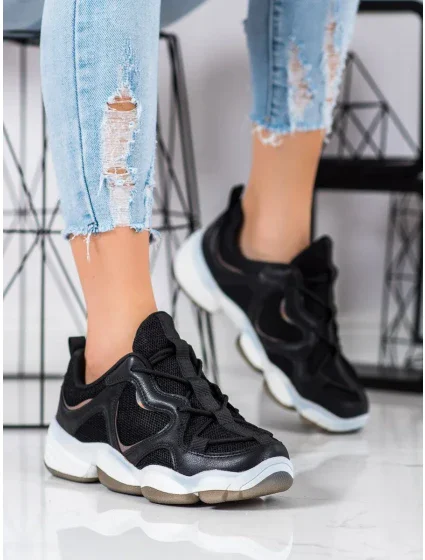 Praktické dámské černé tenisky bez podpatku Praktické dámské černé tenisky bez podpatku