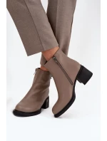 Kožené zateplené dámské kotníkové boty na klínu Vinceza 91159 tmavě béžové Kožené zateplené dámské kotníkové boty na klínu Vinceza 91159 tmavě béžové