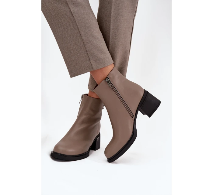 Kožené zateplené dámské kotníkové boty na klínu Vinceza 91159 tmavě béžové Kožené zateplené dámské kotníkové boty na klínu Vinceza 91159 tmavě béžové